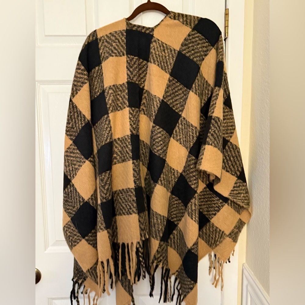 Plaid Wrap Shawl - Picture 2 of 4